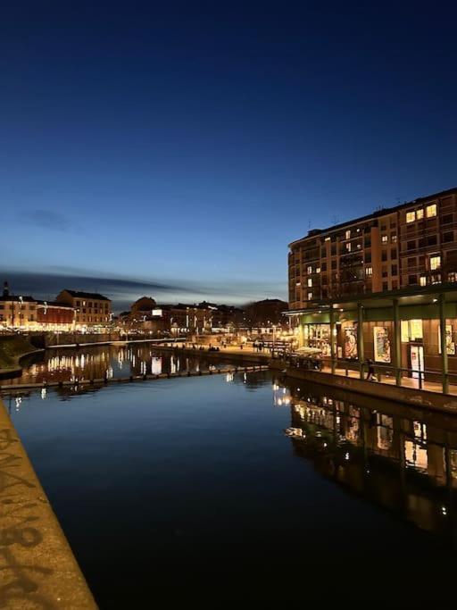 Cozy Loft Navigli, Close To Duomo And Bocconi - Italy Flat Vacation Milano Exteriör bild
