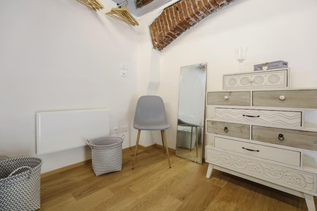 Cozy Loft Navigli, Close To Duomo And Bocconi - Italy Flat Vacation Milano Exteriör bild