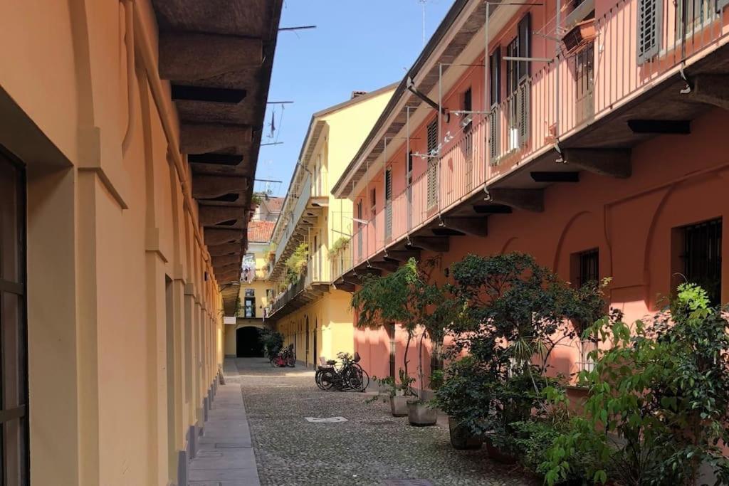 Cozy Loft Navigli, Close To Duomo And Bocconi - Italy Flat Vacation Milano Exteriör bild